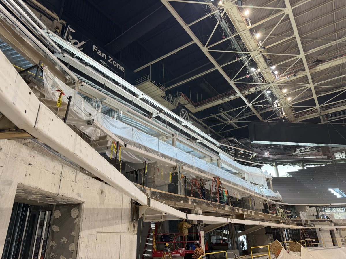 RyanQualtrics's tweet photo. A quick Delta Center construction update.
51 Days to go.  Team is cranking. 👏

New seats and terrace are taking shape:  Scaffolding is for the new gondolas.   The steepness is real in comparison to the old sight lines. https://t.co/JyTy05ZdWV