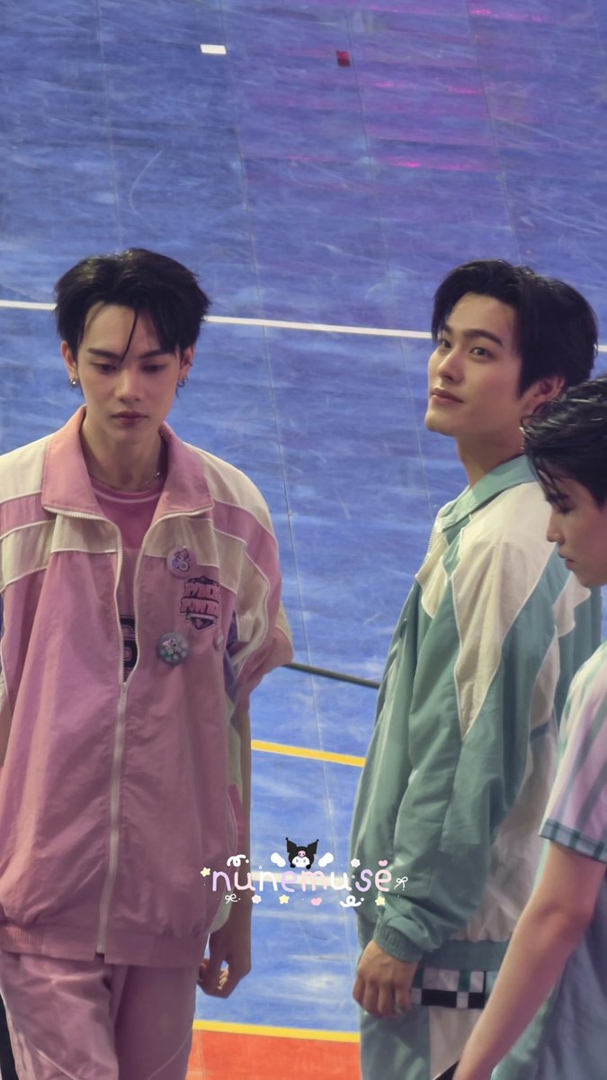 nunemuse's tweet photo. มีทั้งเข็มกัดแทนใจกับคนข้างๆเลยดิฟ่า 

COPPERFIFA HIGH SCHOOL VIBES
#DMDSportsDay2026
#copperfifa #copperphuriwat #Fifa_th https://t.co/k5tyRIDcAb