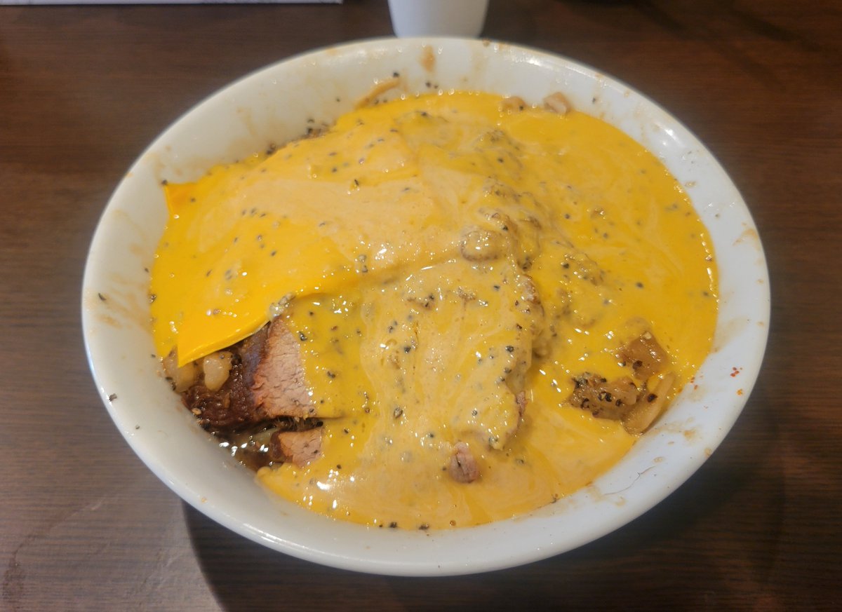 4hjo3l2gNo2670's tweet photo. ⚠️混ぜてからかけると映えない🥹

汁なし300ｇ＋禁断カルボ🥚
🧄ヤサイ抜きアブラブラペ⤴️

明日は400g 🧄投入か🤔 https://t.co/iyivgjmXmE