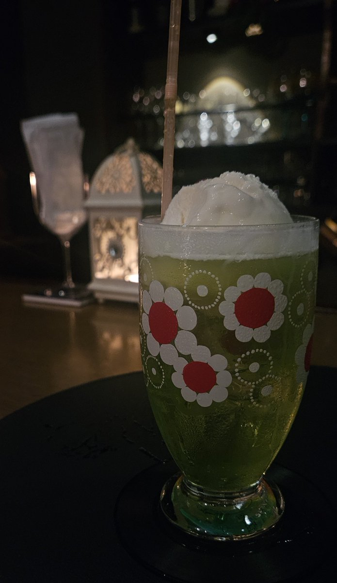 Gyaiko0325's tweet photo. エモいカクテル🍸
花火大会どうでしたか?
#小名浜 #BAR #Elmat #エモ https://t.co/sdQRPTbLms
