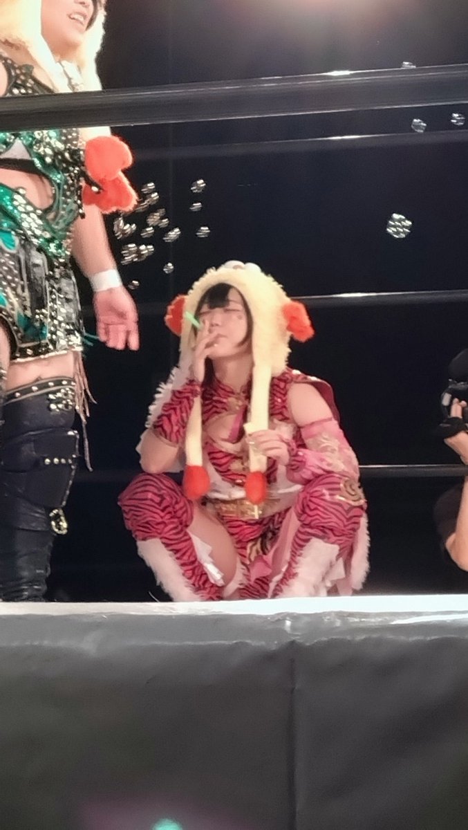 H_mmk_1117's tweet photo. もうわたしはやさぐれるしかないと思ってるんですよ🚬

#wavepro
#アップタウン https://t.co/gRzgpd93Jn