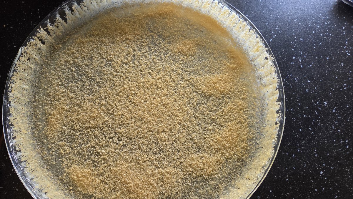 icantmaryaman's tweet photo. J'ai fait un clafoutis mirabelle, thym et miel. Je vous recommande c'est archi bon https://t.co/mxi1HMYdiD