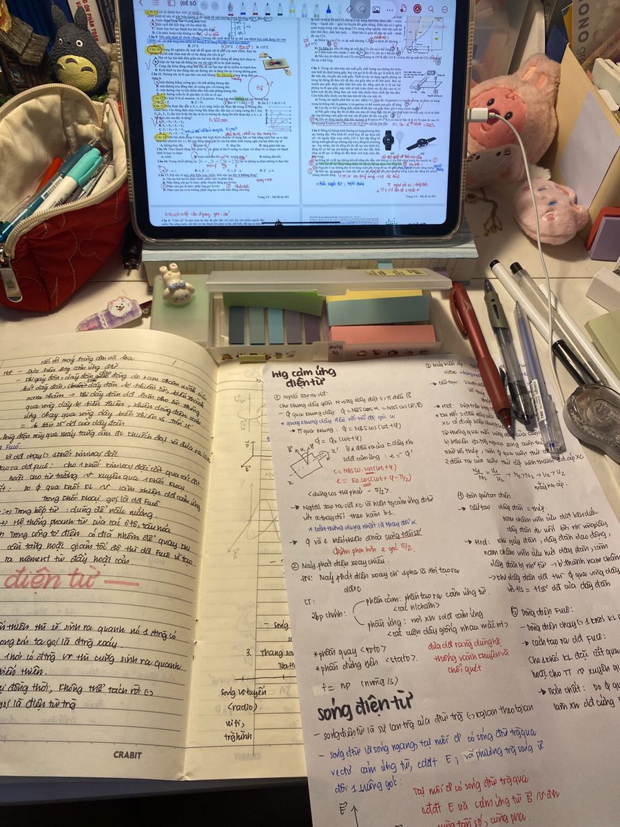 oiilystudy's tweet photo. thi xong rôiiii 😭😭😭 được quay trở lại học ielts với hsk 🫶 #study #studystudy #studyhard #studywithme #studygram #fyp #studymode #studymotivation #studyvibes #foryou #motivaton https://t.co/ib0uc9TzRu
