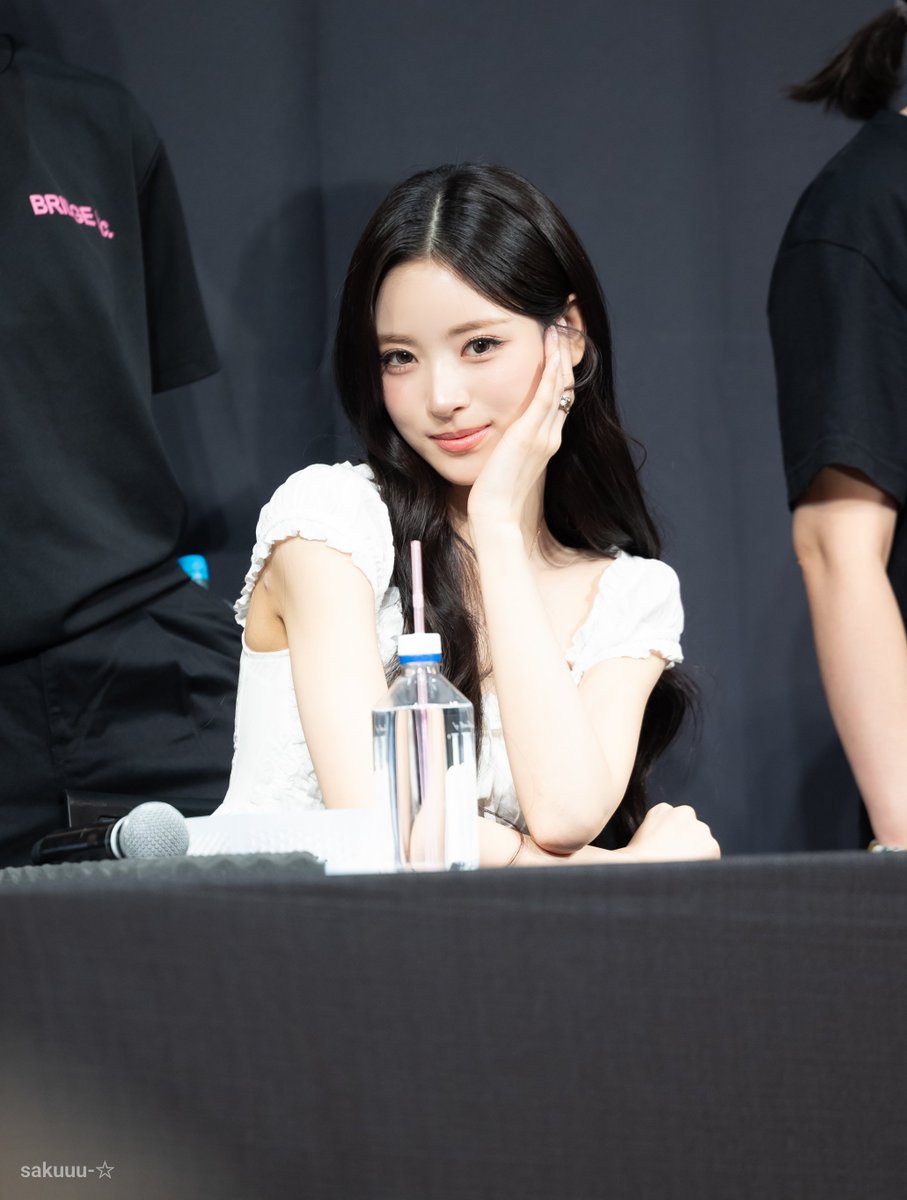 260801 THE 2nd EP ALBUM 「BITE NOW」開催記念イベント サイン会