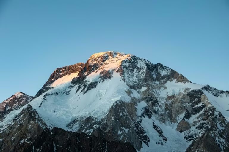 reportsbyGCS's tweet photo. Devastating news from the Karakoram. Legendary Nepali mountaineer Nirmal "Nimsdai" Purja and members of his expedition have been confirmed dead following a tragic avalanche on Broad Peak.
A true pioneer who inspired millions and proved to the world that "Nothing is Impossible." Rest in peace to a true legend, and heartfelt condolences to all the families affected. 🏔️💔
#NirmalPurja #Nimsdai #BroadPeak #14Peaks #Mountaineering #Nepal