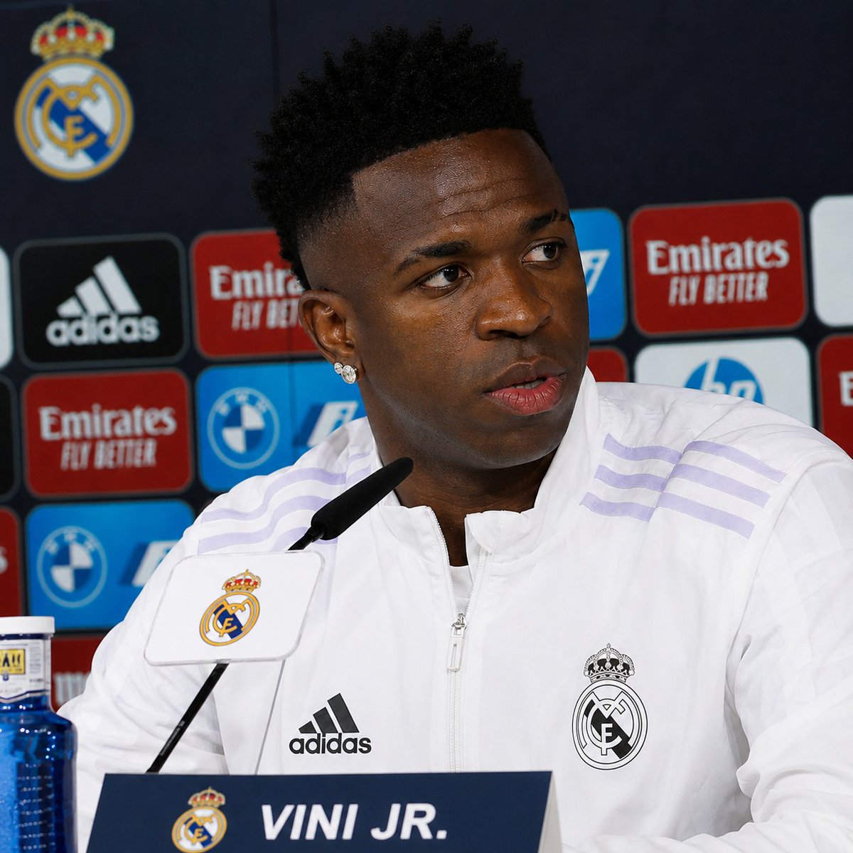 Shedyfooty's tweet photo. 🚨 Vinicius Jr 🗣️ "I'll be honest, I love everything about Arsenal Football Club. They're my favorite team in England.... love https://t.co/haa4dGQwDS
