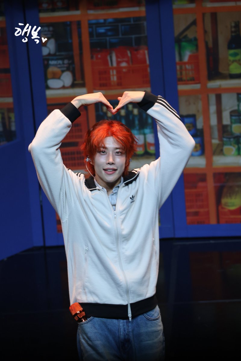 mmnnjjss's tweet photo. 사랑스러운 하트하트🧡🧡🧡
#MJ https://t.co/HiPWLI6sy4