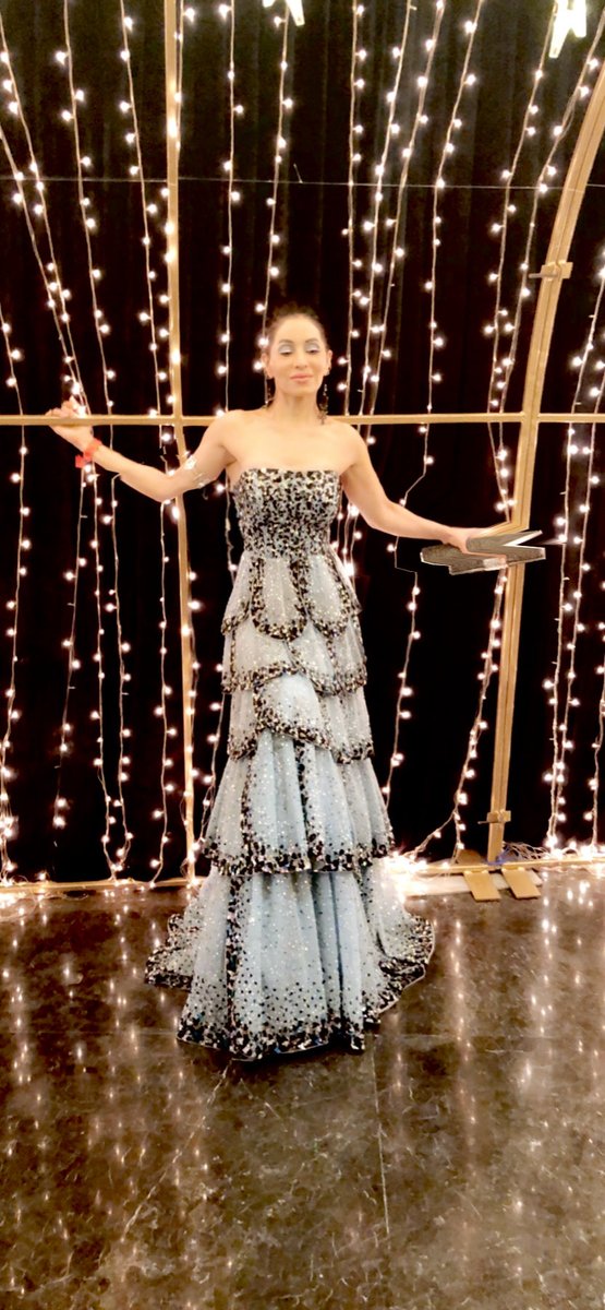 mreenaldeshraj's tweet photo. BE THE QUEEN OF YOUR OWN FAIRY TALE❤️
:
There is a princess inside all of us❤️
:
#beautifulgown #queen #specialday #mreedazzle #mreenaldeshraj ❤️ https://t.co/54r9xtVdt0