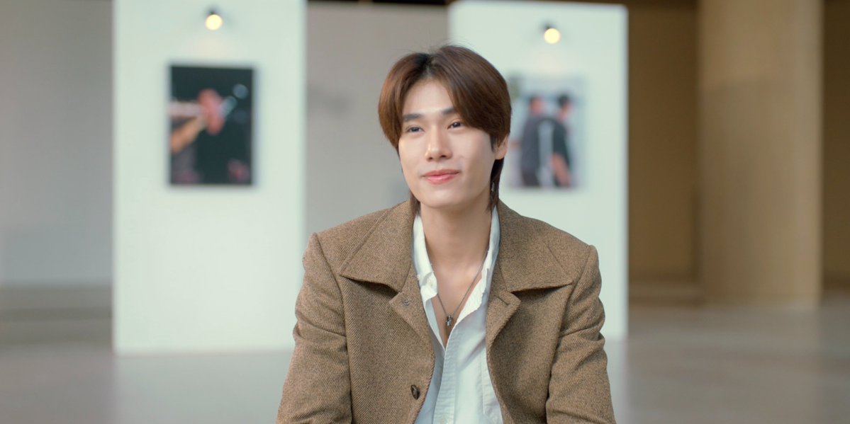 GMMTV's tweet photo. คุณพีชให้สัมภาษณ์แบบเต็มไปด้วยรอยยิ้ม อิ่มความสุขมาก คนมีความรักอ่ะเนอะ 💖 ฮือ น่าย้ากกกกกกก ยิ้มหวาน ตาแป๋ว แววตาอิ่มไปด้วยรักและความสุข ใครเห็นแล้วไม่ยิ้มตามบ้างเนี่ย ดวงใจของคุณธีร์มาก ๆ
#PeachAndMeSeriesFinalEP
@phuwintang https://t.co/Uno5Jea6rR