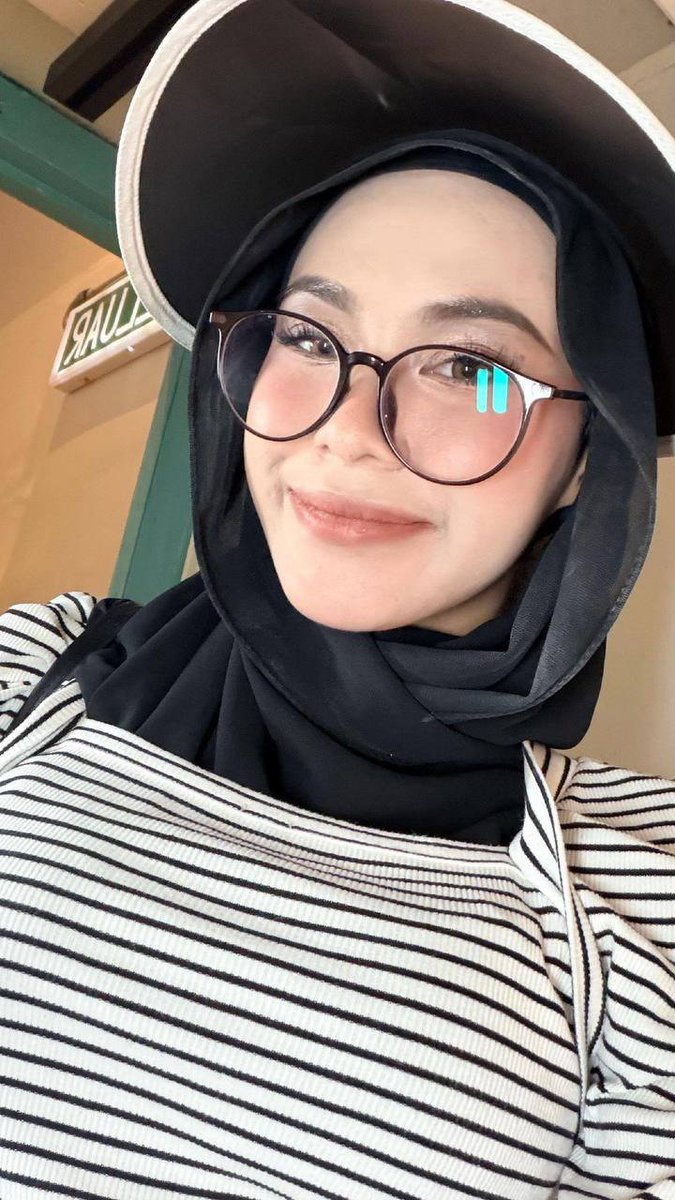 bebyz25m's tweet photo. Miss syaz 
https://t.co/0bQiNGjCwM https://t.co/rfslRKgclR