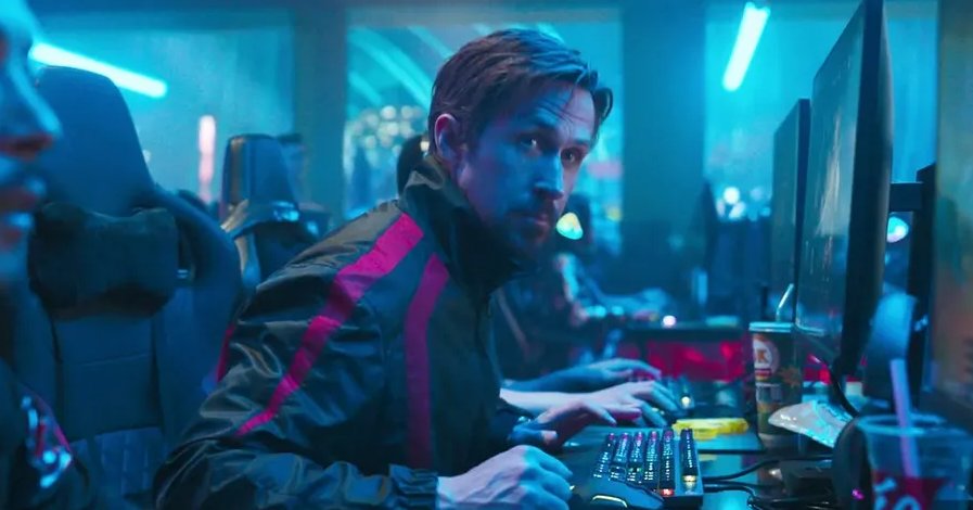 2D_YUNG's tweet photo. 라이언 고슬링 주연 <그레이맨> 무지개맛 스틸컷 #TheGrayMan #RyanGosling 

🔵파란맛 식스                                 🔴빨간맛 식스

🟡노란맛 식스                                 🟣보라색맛 식스 https://t.co/KWcIOyrw6b