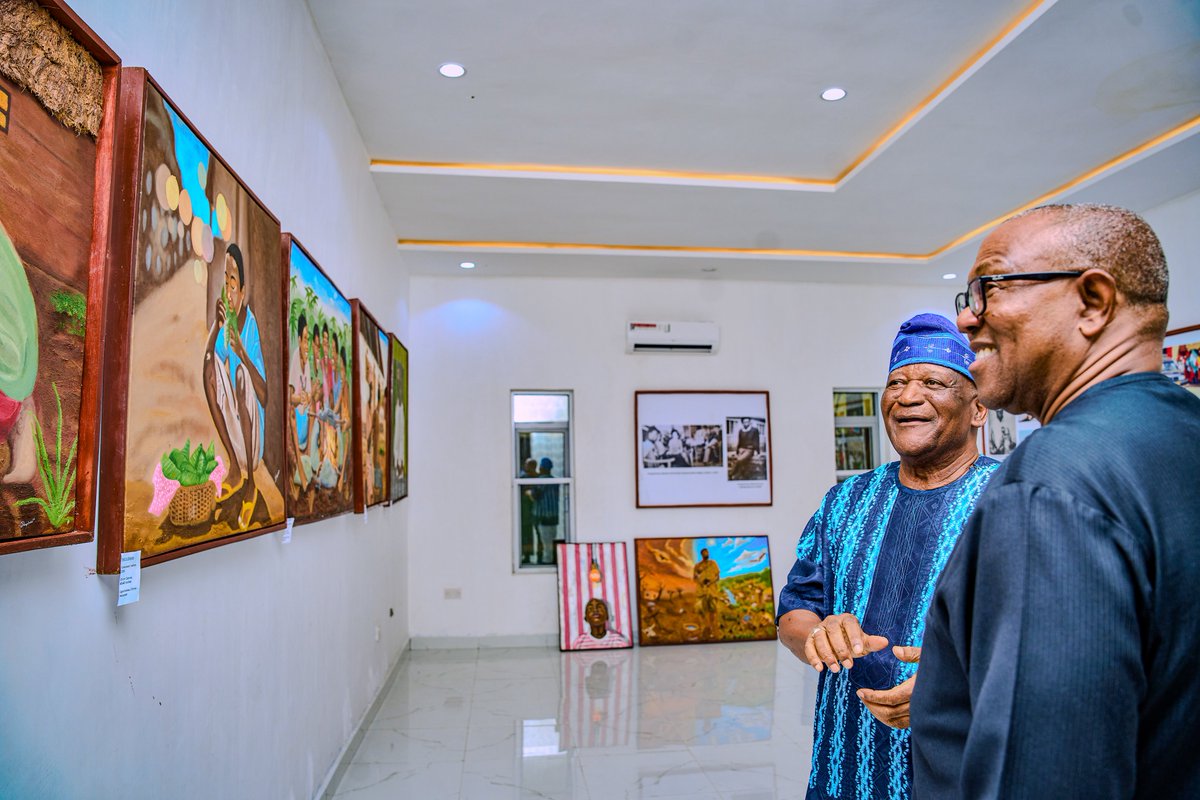 EstherUmoh10's tweet photo. On some days, Peter Obi steps away from the noise and finds quiet moments in the beauty and calm that art brings. https://t.co/DGmtnWjQg2
