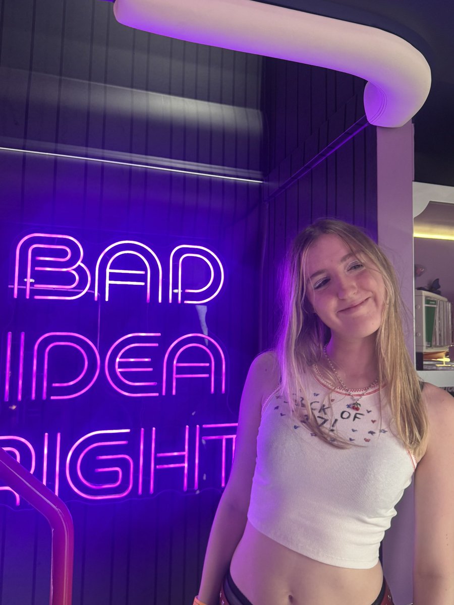 luvedyouless's tweet photo. in a couple months (next month) this girl will be at the unraveled tour with olivia rodrigo💖💖💖🥹🥹🥹 https://t.co/9a0dGg99LF