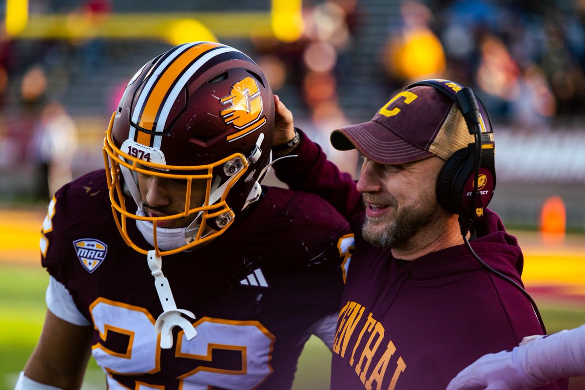 AdamJaksa's tweet photo. Five Saturday’s until Chippewa football. 

FIVE. 

CAN’T WAIT. 

#FIREUPCHIPS https://t.co/pNwxi3bPJu