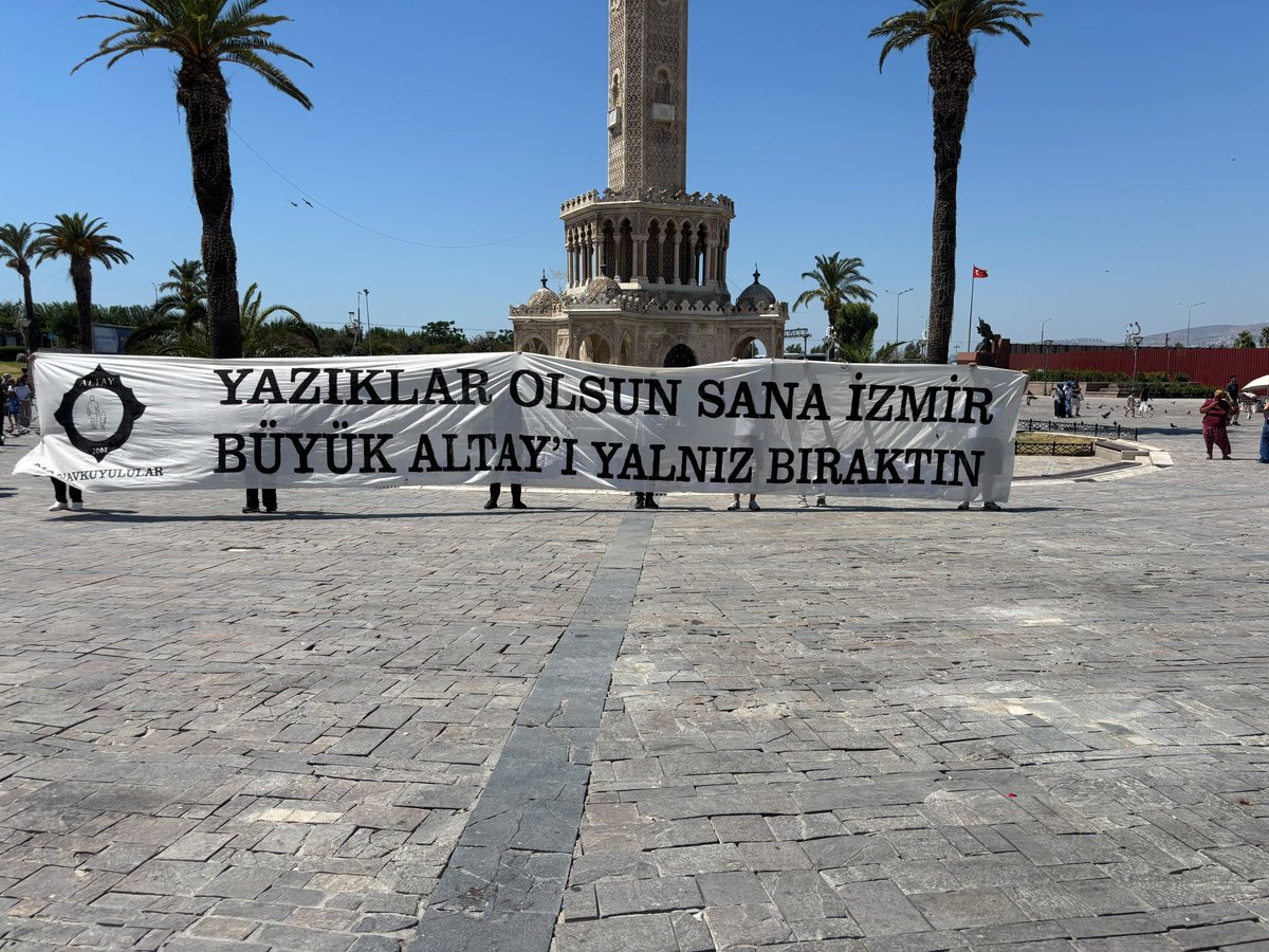 Manavkuyulular's tweet photo. Bu Pankart İZMİR’İN VİCDANINA Asıldı ❗️❗️❗️ https://t.co/PaBs8Xy2xK