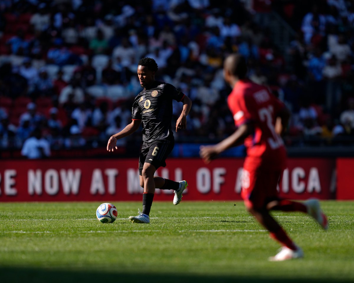 orlandopirates's tweet photo. Score Update

⏰ 88' | @orlandopirates  2 v 0 Milford Football Club

🥅’24 Appollis
🥅’85 Moremi

⚫⚪🔴⭐
#MatchDay
#OrlandoPirates
#OnceAlways https://t.co/q6go1Xn3Um