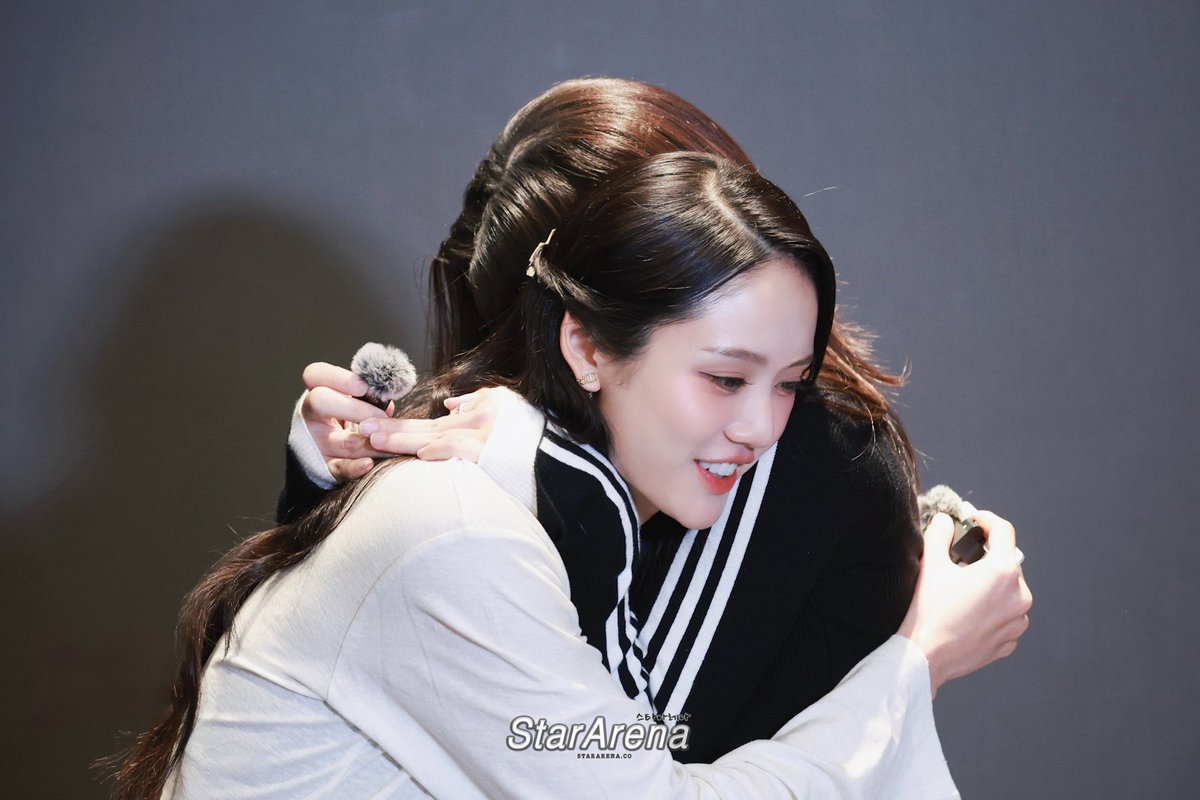 StarArena_ feeding us so well with all the cute interviews and