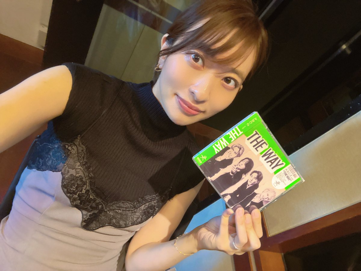 yukakuramoti's tweet photo. 今週の #せかまん ゲストはA.B.C-Zから五関さんと戸塚さんでした！

PVやライブ映像を観て「イケメンでダンスやアクロバットもできてすごいなあ〜、天才だ😳✨」と思っていたのですが、未経験で入所され、アザだらけになりながらアクロバットの特訓を重ねてきたというお話を伺い、華やかに見える方々も、見えない努力の積み重ねがあってこそなんだなあと改めて感じました。

素敵なお話をありがとうございました！CDもありがとうございます！！