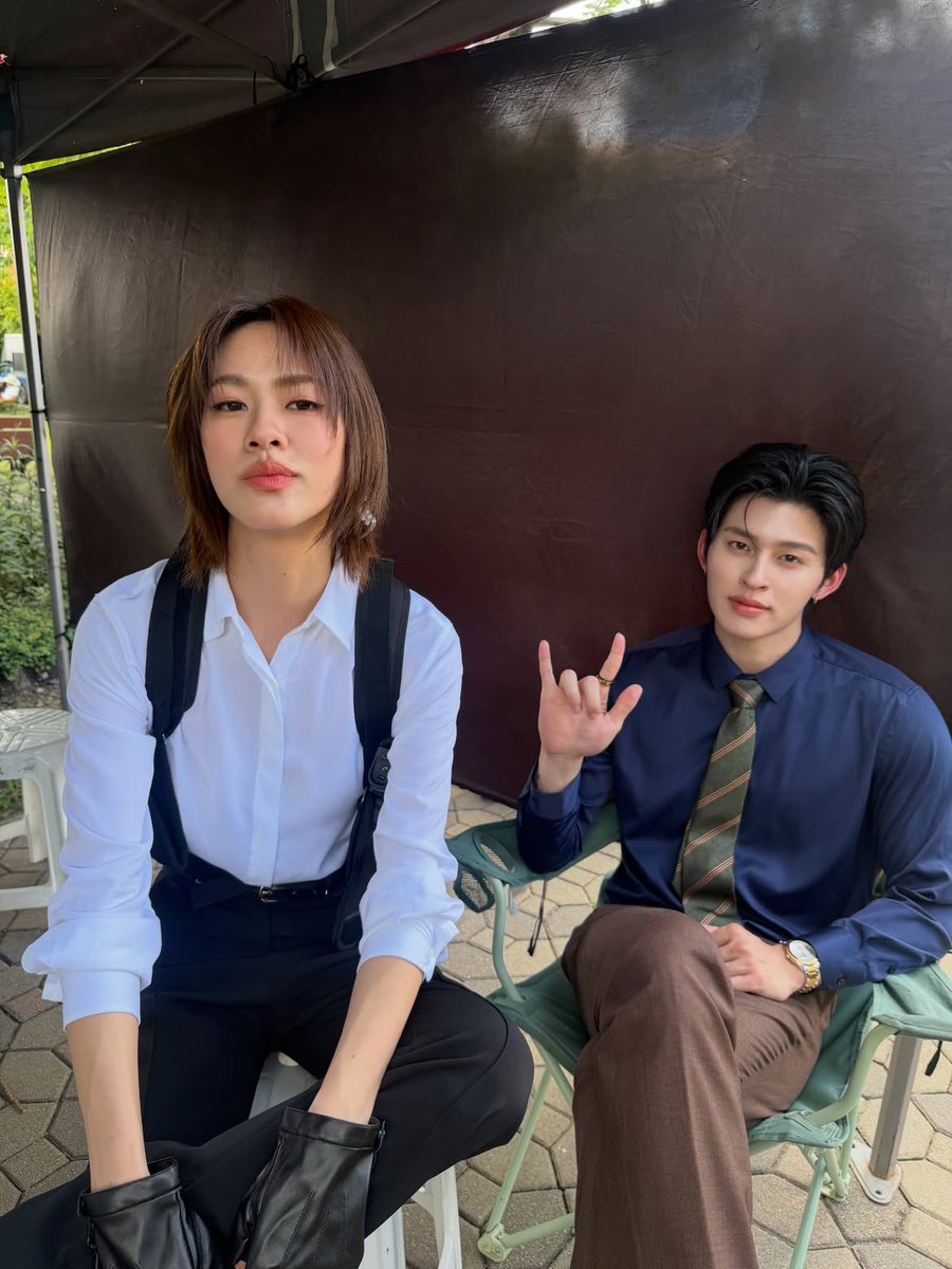 thasornofficial's tweet photo. มิรา เคิล คุณหนูของกระผมห้ามโดนแดด With boss 🤟🏼 บู๊ครับ หอบครับ Me and U เมื่อไหร่ที่บอดี้การ์ดจับปืน เมื่อนั้น สนุกครับ W/คุณหนูของกระผมคนเดิม 🔫_🔫 หลุดครับ คิวแรกครับ อยากลงเฉยๆครับ ✌🏼_✌🏼 แอบยิ้มครับ 🤟🏼_🤟🏼 (?) รถบอสครับ

IG Update: emiamily

#PeachAndMeSeriesFinalEP 
꒰ #emiamily @emiamily ꒱