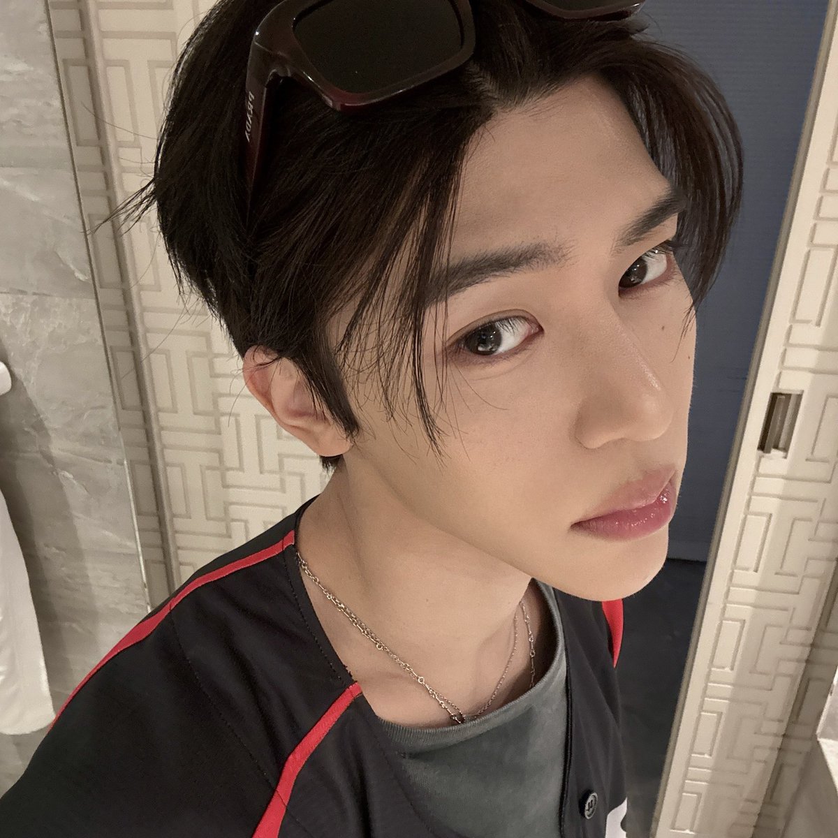 sionarchives's tweet photo. 260801 #SION 🌷💭 https://t.co/CgvFUEqDsc