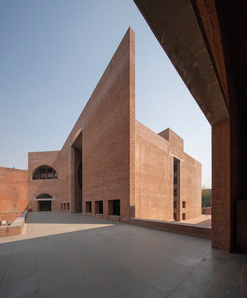 archistar1's tweet photo. Indian Institute of Management Ahmedabad (IIMA), 
Ahmedabad 🇮🇳 India.
#architetto Louis Kahn
#architettura https://t.co/0PJfE6QLQO