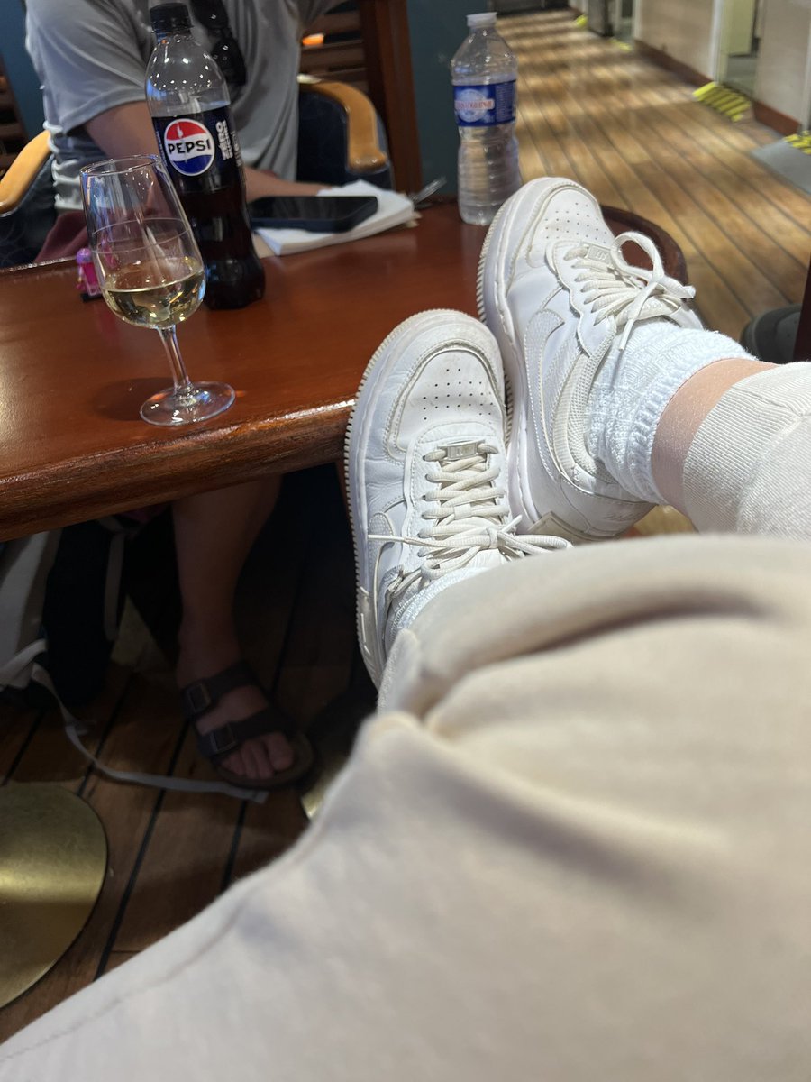 QueenKadyx's tweet photo. I’m in France, show me the love whilst I eat cheese and bread and drink Chablis. I might share a cheeky photo here and there for those that deserve it. https://t.co/PiOLhWou4C