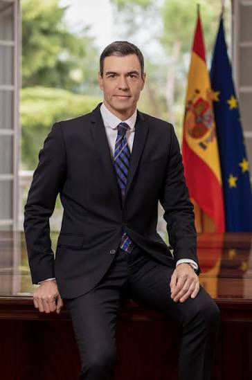drhossamsamy65's tweet photo. ⛔️Pedro Sanchez is paying the price of doing the following: 

🇪🇸:Called for EU sanctions on Israel 

🇪🇸:Said no to joining Trump’s Iran war

🇪🇸:Pushed a no-war position

🇪🇸:Recognized Palestine as a state

🇪🇸:Backed Greenland vs Trump

🇪🇸:Cut all defense deals with Israel

🇪🇸:Boycotted Eurovision over Israel

🇪🇸:Stood with the Pope against Trump

Pedro Sánchez is different.