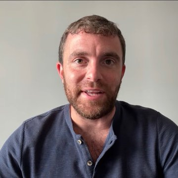"يعاني من مرض ريال مدريد!". علق فابريزيو رومانو مازحًا على غياب يان ديوماندي عن رحلة لايبزيغ الأخيرة، بعد إعلان النادي أن اللاعب مريض.. "ديوماندي لم يسافر مع لايبزيغ، ويقولون إنه مريض. مع كامل الاحترام للجميع، ربما يعاني من نوع خاص من مرض ريال مدريد!". وأضاف: "الصفقة انتهت. وإذا كان أحد لا يزال لا يصدق، فعليه أن يصدق الآن. عندما تملك أحد أفضل اللاعبين في العالم ولا تشركه، فهذا يعني أن كل شيء تم الاتفاق عليه بين اللاعب والنادي وريال مدريد.". جميع المؤشرات باتت تقود إلى سانتياغو برنابيو، بينما يزداد الغموض حول موقف لايبزيغ الرسمي من الصفقة 