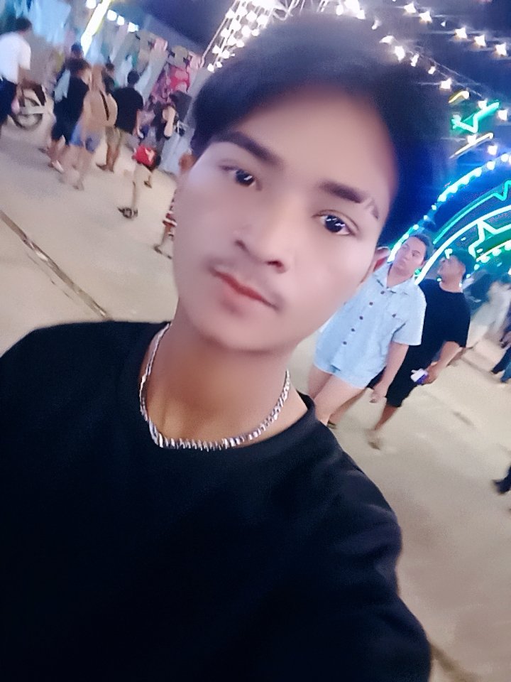နှောင်ကြိုး tweet media