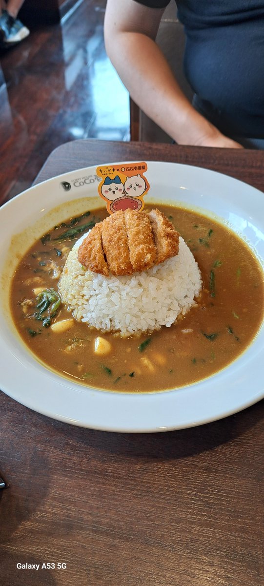 SSanpo's tweet photo. 昼はコラボカレー食べて、レイトショーでちいかわ観てきた🤗
私は��チも知ってたから、納得してたけど、夫は、モヤモヤした帰り道でした（笑）明日から頑張れ無いらしー https://t.co/5em7CW2LCw