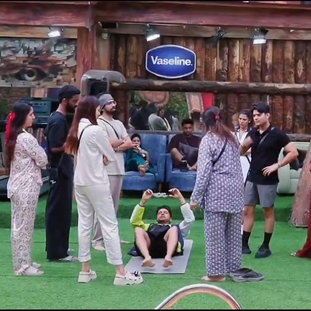 naz_maan2022's tweet photo. Tell me ur favorite 

Gaurav making rivals cry
Gaurav making us laugh 

GK CARVING KKK LEGACY https://t.co/qJt2qWFKCX