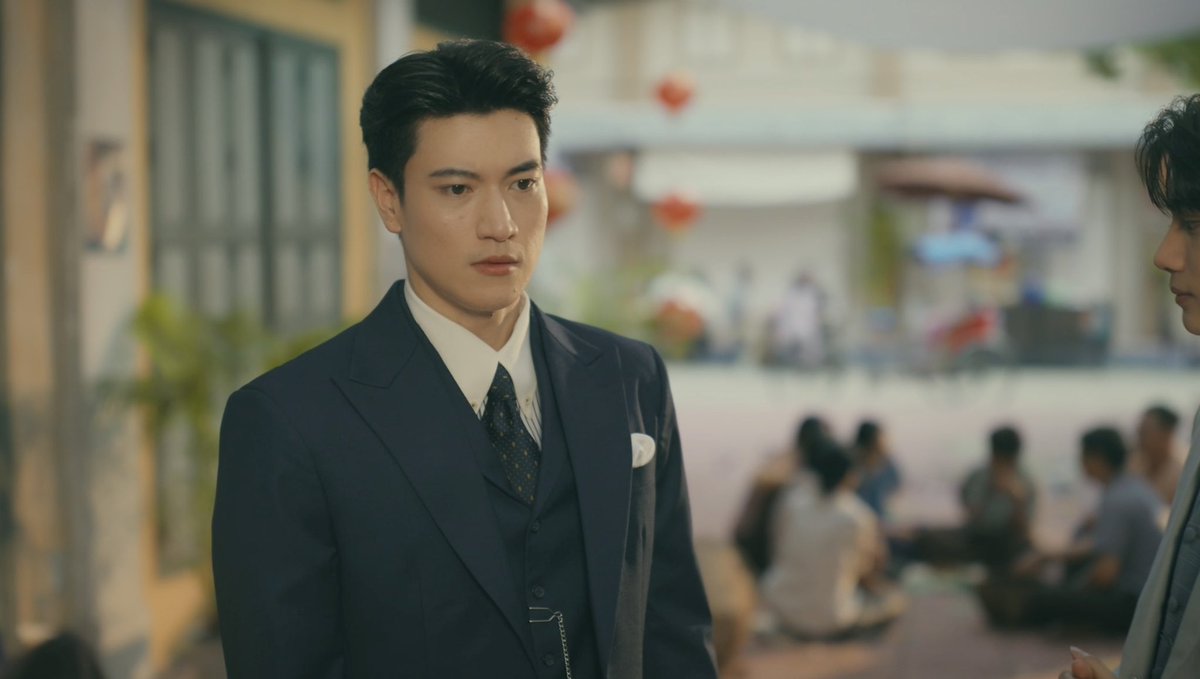 onehdthailand's tweet photo. พี่ใส่สูทมาทำไม!! 
มันหล่อนะ 🥰😍

THE EDGE OF HORIZON EP7

อรุณรุ่งEP7 https://t.co/TeAYguXd5D
