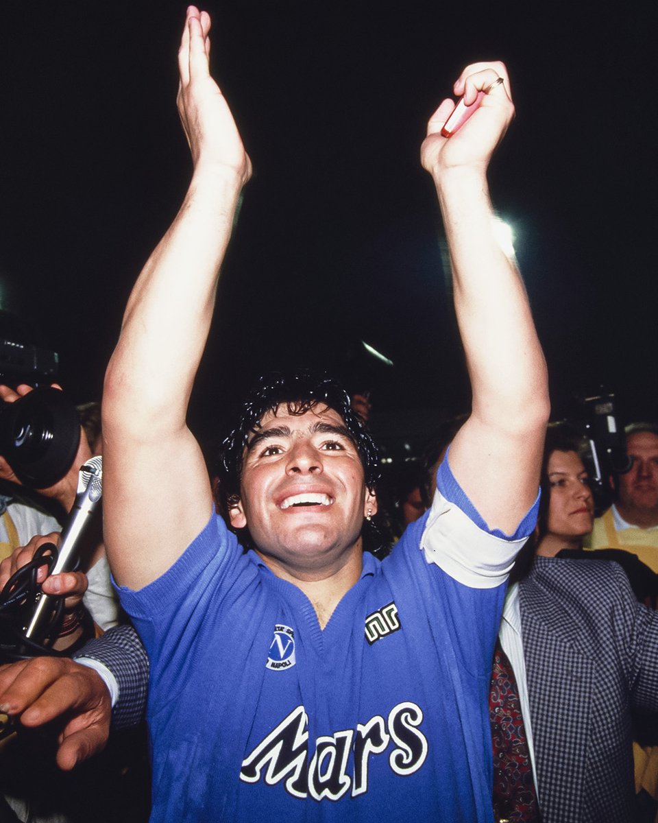 SerieA_ES's tweet photo. 100 años del Napoli 💙
Después del Diego, ¿quién? 🐐👇 https://t.co/mAzQGVcQa0