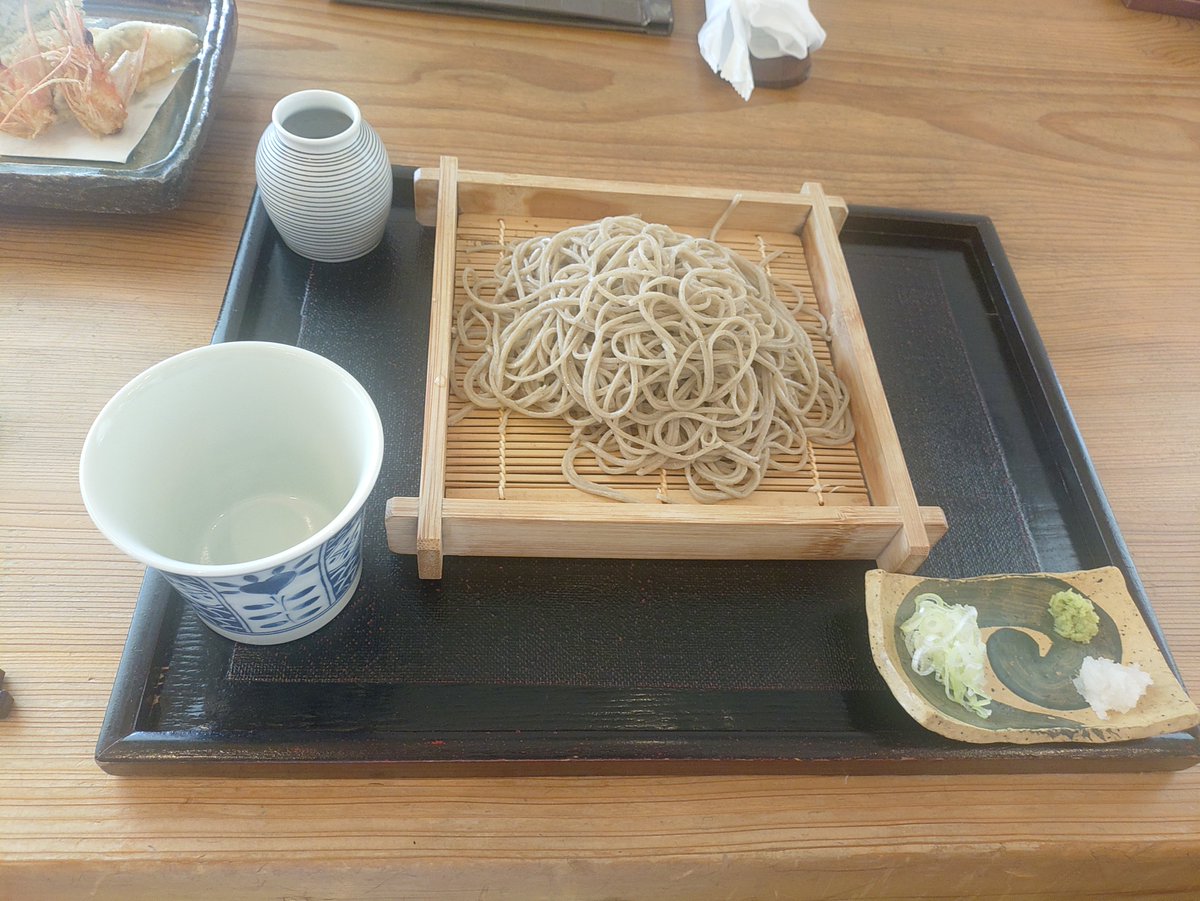 BanBanBambi's tweet photo. 今日の昼御飯〜🍤🥢
所用で結城市へ
昼は美味しい蕎麦を頂きました。
#蕎麦専門店
#愉庵
#茨城県結城市結城
#特製天せいろ
#田舎そば https://t.co/YH1hiZW7er