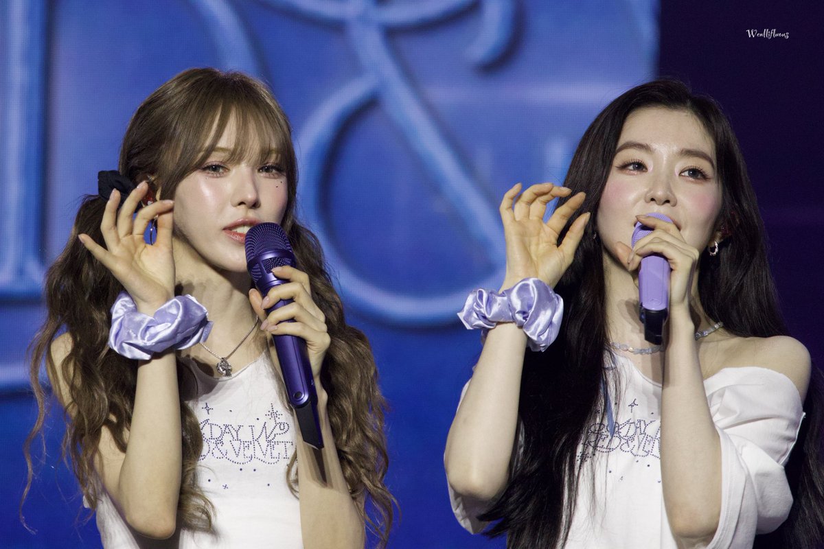 wenllifluous's tweet photo. 260801 A Day in Red &amp; Velvet Day 2
🐶🐰

#아이린 #IRENE
#웬디 #WENDY
#레드벨벳 #RedVelvet https://t.co/k7rEcGZtXZ