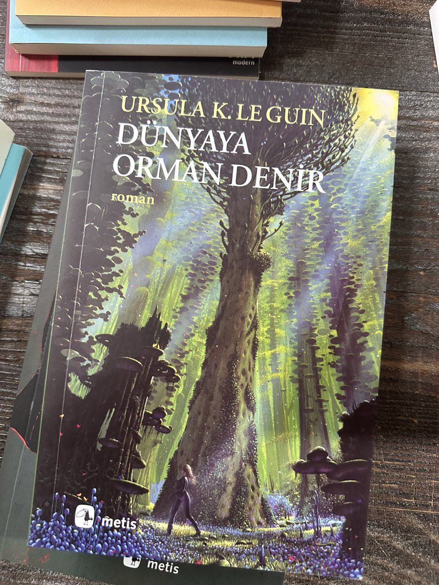 f_flaneur's tweet photo. “Ağaçların altında belki de başka hiçbir yerde olmadığı kadar evinde hissediyordu kendini; —insan dal ve köktü.”

[s. 72-73] https://t.co/a0ng2gM8fo