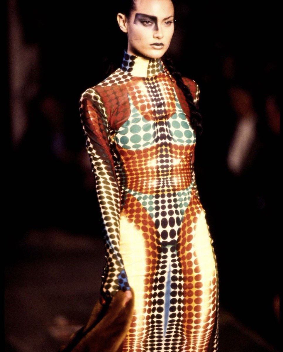 3CC0__'s tweet photo. Jean Paul Gaultier FW95 https://t.co/ad3ogW3MYK