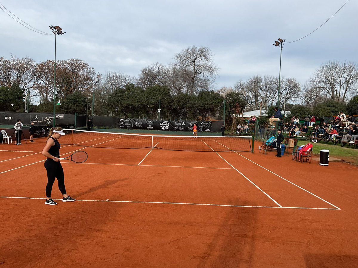 Tenisports's tweet photo. Set iguales en la semifinal del W35 @AATenis Pergamino
Egorova 7-5
Bosio 6-4
Vamos al tercero https://t.co/VRzaJngjSg