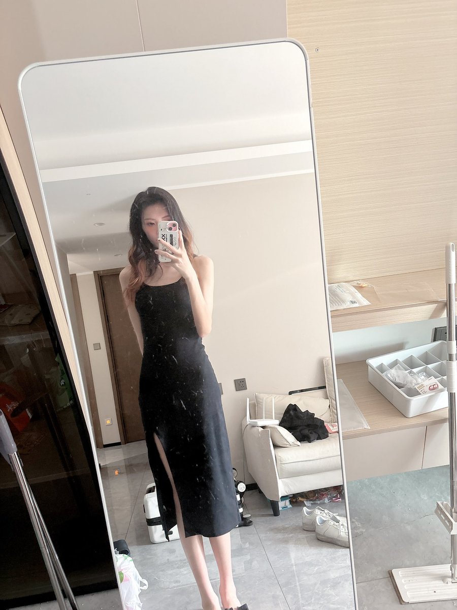 xiaoxiaorbqm's tweet photo. 男娘找包养或圈养的长期金主
姓名；小芸年龄：23 身高：175体重：94斤
坐标：可以去金主的地方长期生活
属性：m
自我介绍（爱好）：希望主有能力把我调教改造成肉便器想要纹身穿环脱毛隆胸之类的，接受程度高
联系方式q：24712841 #男娘 #cd #ts #伪娘 #sissy  #伪娘交友 #药娘 #包养 #圈养 #身体改造 https://t.co/pPn2JYrMAE