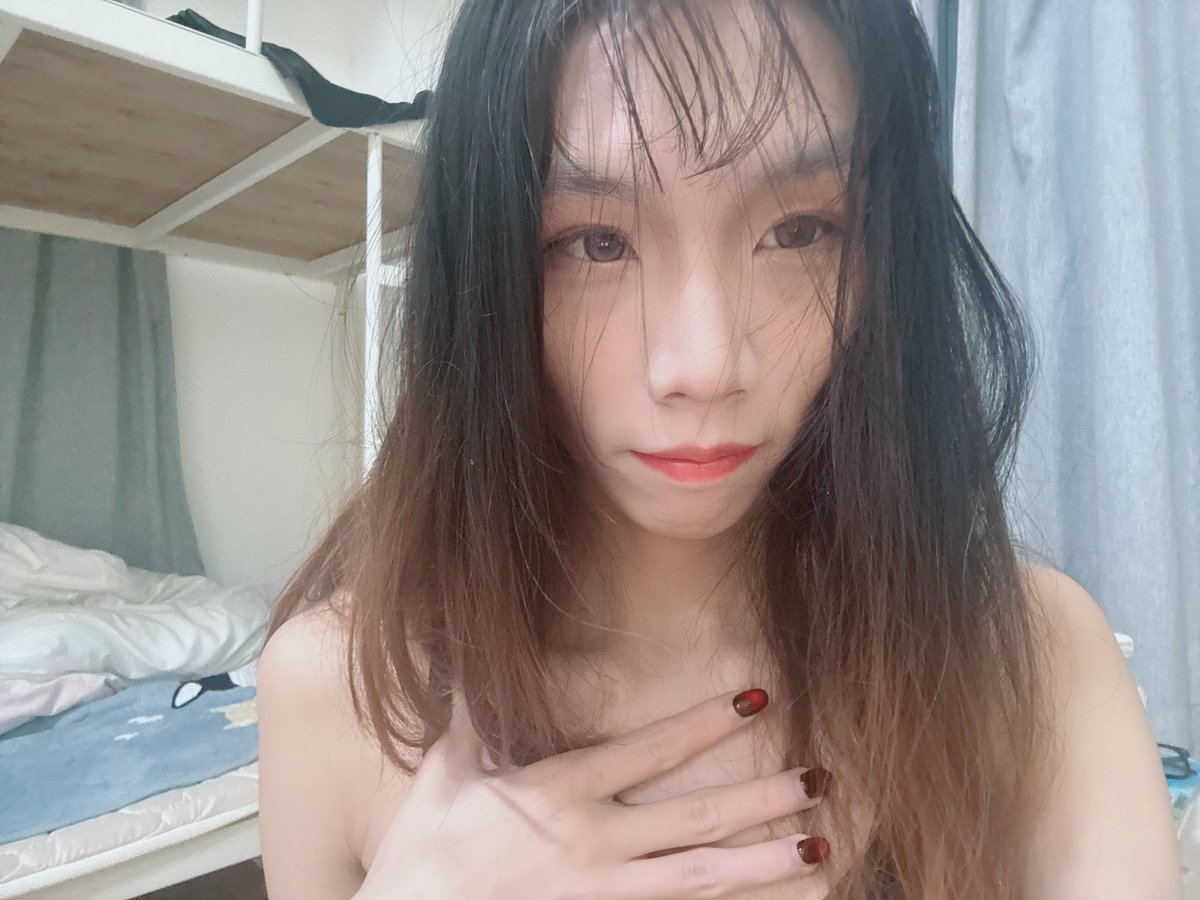 xiaoxiaorbqm's tweet photo. 男娘找包养或圈养的长期金主
姓名；小芸年龄：23 身高：175体重：94斤
坐标：可以去金主的地方长期生活
属性：m
自我介绍（爱好）：希望主有能力把我调教改造成肉便器想要纹身穿环脱毛隆胸之类的，接受程度高
联系方式q：24712841 #男娘 #cd #ts #伪娘 #sissy  #伪娘交友 #药娘 #包养 #圈养 #身体改造 https://t.co/pPn2JYrMAE