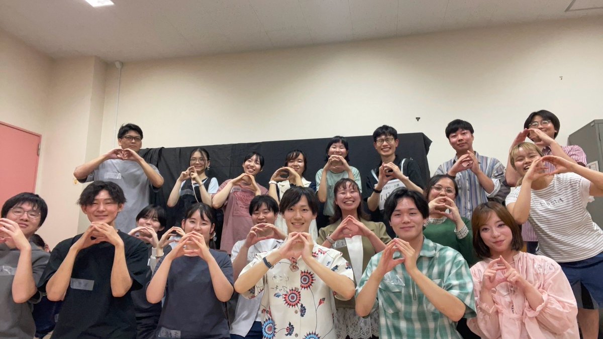popo_0248's tweet photo. #おはようコレット 

顔合わせ！不思議なポーズはわだのせい。
写真だけでもいっぱいいるけど、まだまだ参加者いるよ🏃‍♀️‍➡️

いつもの倍ぐらいの人数で作り始めます‼️
今年のハロウィンはシアターZOOへ！
コレットの新作、お見逃しなくー！！！ https://t.co/8ML1VNsxvW