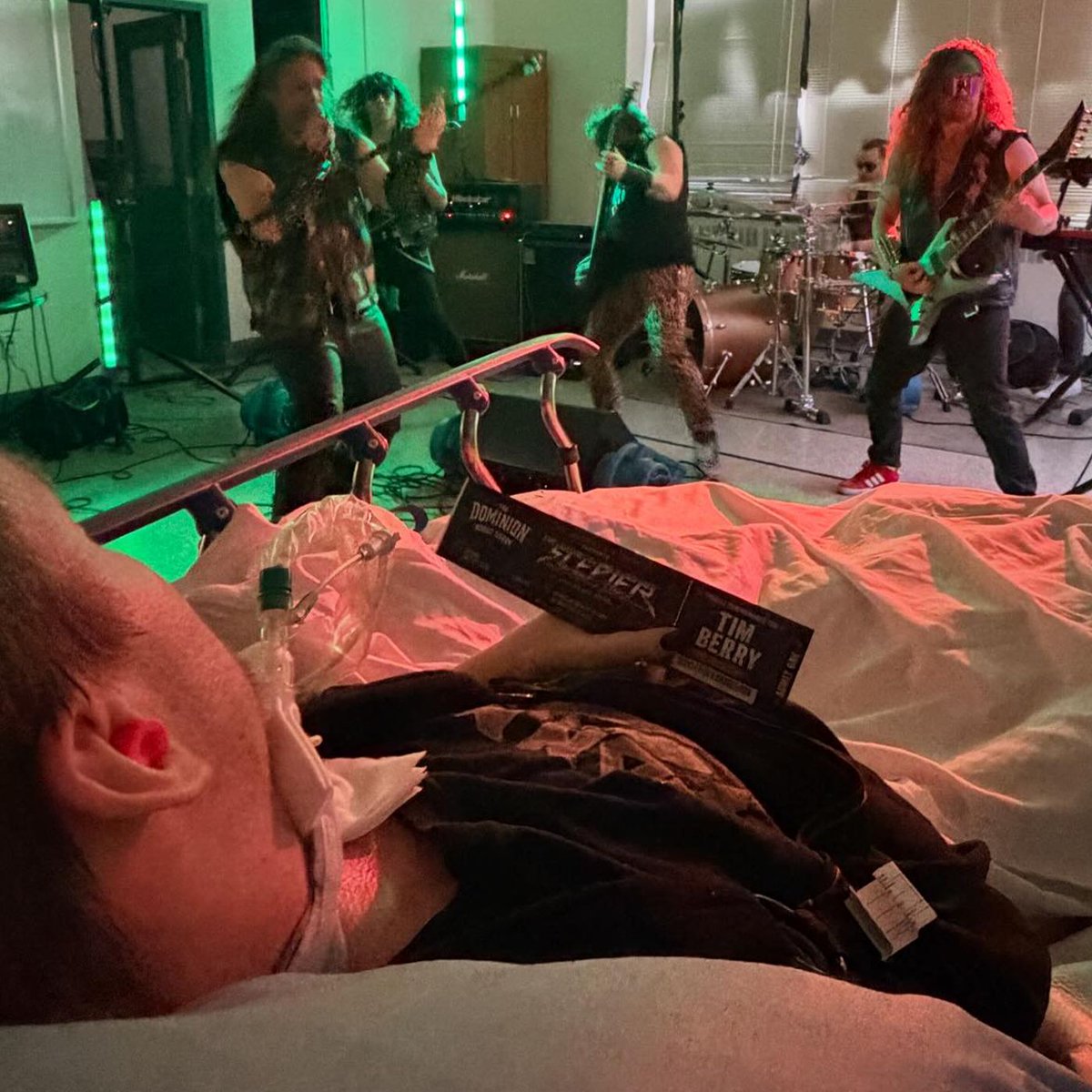 Dexerto's tweet photo. A hospital room was turned into a heavy metal concert to grant a terminally ill fan's final wish

After being unable to attend a gig live, Canadian band The Scepter brought it to him https://t.co/MP3Ybs7OXA
