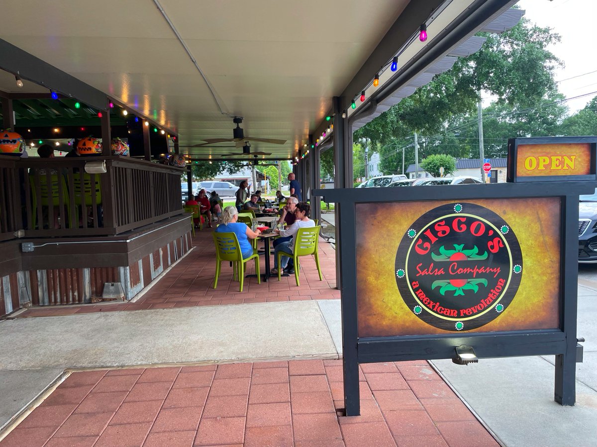 ciscosalsaco's tweet photo. Happy August! ☀️ Summer is flying by, so take this as your sign to stop by Cisco's. Our patio is waiting!🍻 https://t.co/DVVd2DFtQh