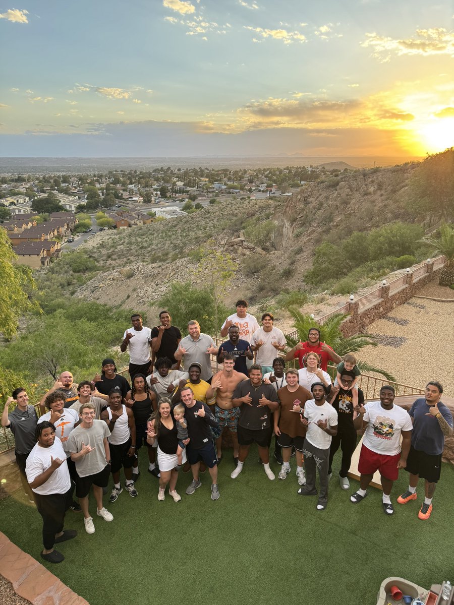 UTEPFB's tweet photo. More than just teammates! Grateful for Coach Walden and his family opening their home to the team. Moments like these strengthen bonds, build trust, and create unity, on and off the field โ๏ธ
#PicksUp | #UnityIsTheSecret https://t.co/VyQIbQnEcJ