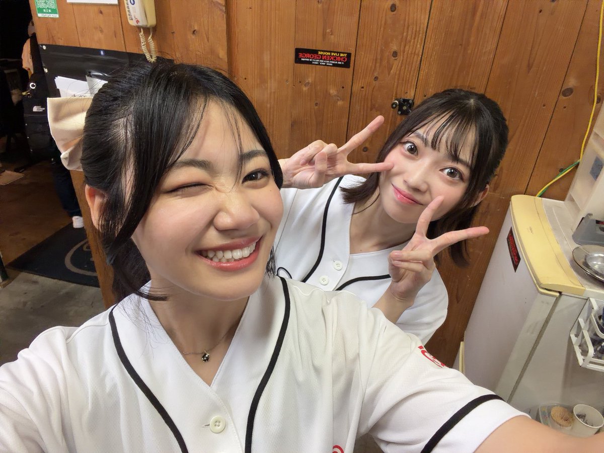 ayumi_kobe's tweet photo. 結成14周年記念SPワンマンライブ
『Very  Berry』
にOGとして出演させて頂きました😊

まだ卒業して4ヶ月のほやほやOGだったけど、皆さんが嬉しそうな顔をしてくださって私も嬉しかったです🥰️

来年は15周年！更なる活躍を楽しみにしてます🎶
 #コウベリ https://t.co/2Aqm1CvnNx
