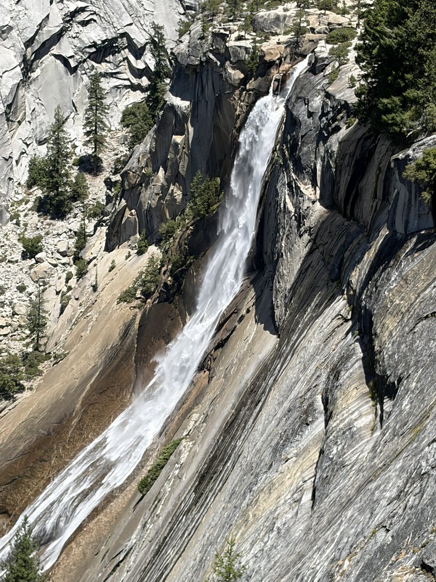 WUhoops's tweet photo. Core memory and experience of a lifetime hiking Yosemite with my @PeytonOlufson ! Bucket list hike for myself. 19.2 miles! Photos don’t do it justice! https://t.co/PBSL0WguLT