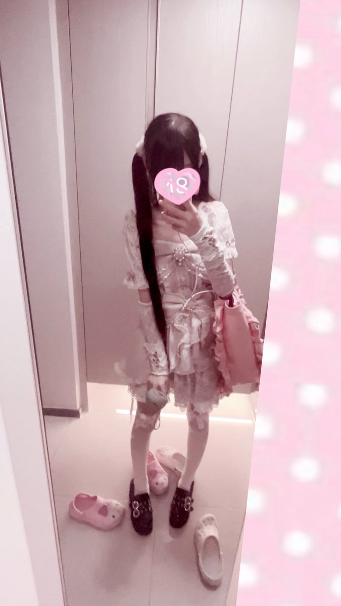 みう tweet media