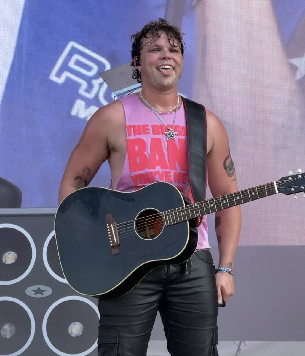 dailyirwin_'s tweet photo. everybody stay calm https://t.co/u6Ixfz2zAg