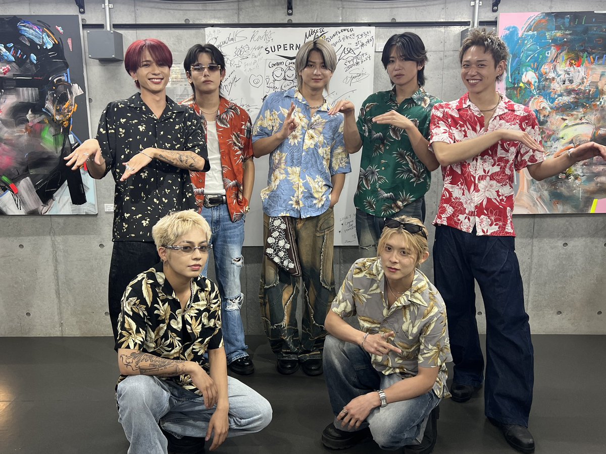uandpiaofficial's tweet photo. U&pia 8月単独公演＆FAN Meeting
ありがとうございました‼️🔥

夏らしさ全開の単独公演、そしてFAN Meetingでは普段なかなかお見せすることのないU&piaの一面をお届けしました🌻

皆さまと笑って、騒いで、一緒に過ごした時間は、最高の思い出です🌟

今回は、MAHIROらしさ全開のセットリストとライブをお届けしました。
楽しんでいただけていたら嬉しいです！

一緒に最高の景色を作ってくださり、本当にありがとうございました！

まだまだU&piaの夏は続きます☀️
この夏も皆さまと最高の思い出をたくさん作っていけたら嬉しいです！

〜Today’s Setlist〜

【単独公演】

1. Dance OP
2. Pulse
3. Billy Billy Young
4. Jumping
5. Summer Dive
6. Oasis
7. Luminous
8. The Way Of
9. Family feat. 2OLA
10. T.M.A.Y
11. Move On
12. Over Heat
13. Matsuri
14. Y.E.L.L

【FAN Meeting】

1. Summer Dive
2. Jumping
3. Mirror Ball

📍次回イベント
8/2(日) 海老名ビナウォーク フリーライブ✨

観覧無料！
ライブ後はハイタッチ会を実施いたします！

TikTokでも生配信いたしますので、ご来場が難しい方もぜひリアルタイムでご覧ください📱

■Official TikTok
https://t.co/NYkxFa1vRp

皆さまのご来場・ご視聴をお待ちしております！

#uandpia #ユーエンピー #エンピ