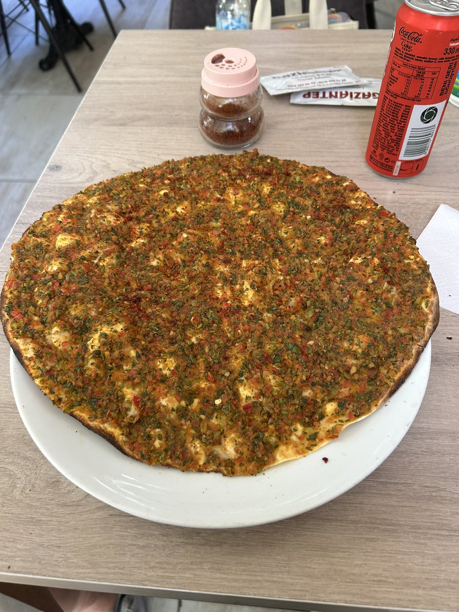 fuattug's tweet photo. @oyilmaz @meandmyownself “Goztepe Gaziantep,” Bostanci-Kadikoy arasi daha iyisi yok. https://t.co/6VeLpuprzV